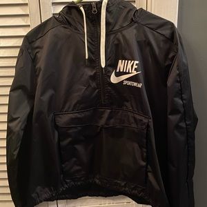 nike windbreaker